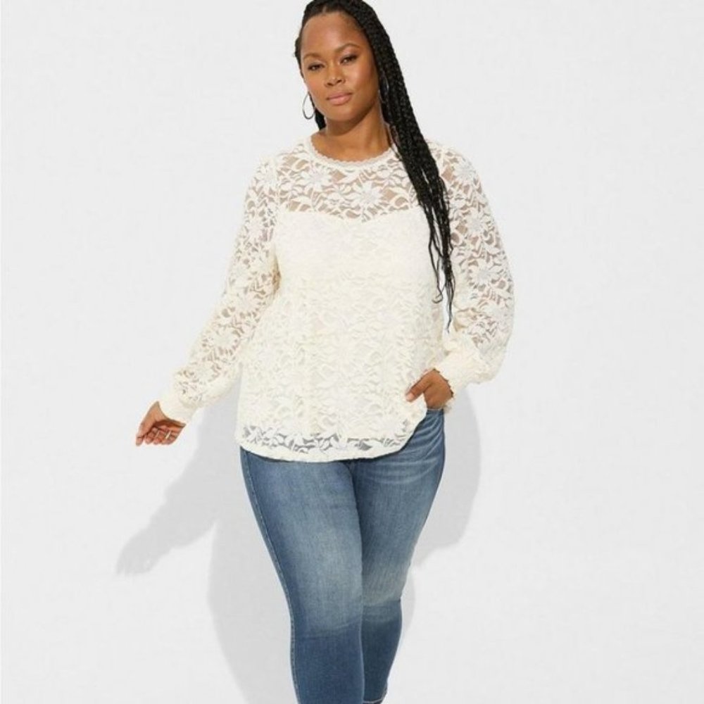 Torrid - Stretch Lace And Mesh Crew Neck Long Sleeve Top in Pristine White Ivory